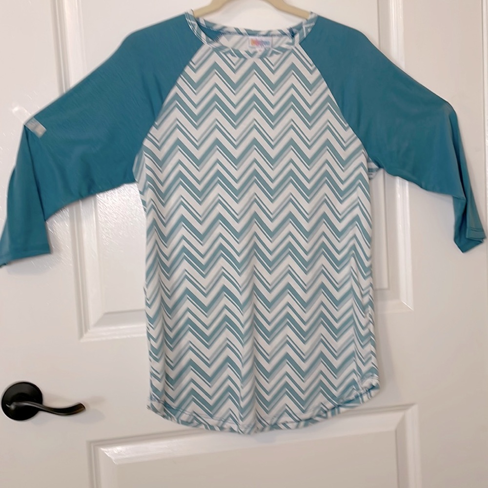 Ladies LuLaRoe baseball shirt, Randy, size M = size 10-12, EUC. Teal and cream